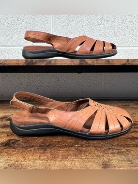 Sandals Brown Mushrooms Closed Toe Cut Out Slip On Sling Back Adjustable Women 9